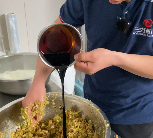 想开包子铺是先学技术还是先入手包子机？中间的坑你中招了吗？