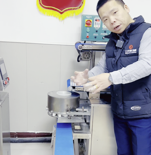 漂洋过海参观包子机制作包子，到底有何不同？